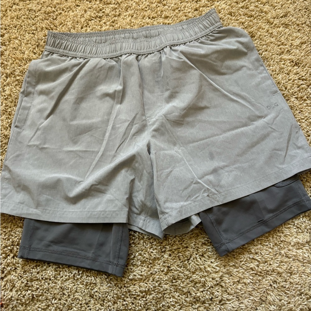Dicks sporting goods brand athletic shorts grey with built in compression